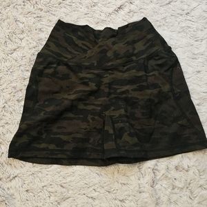 Alphalete camo shorts